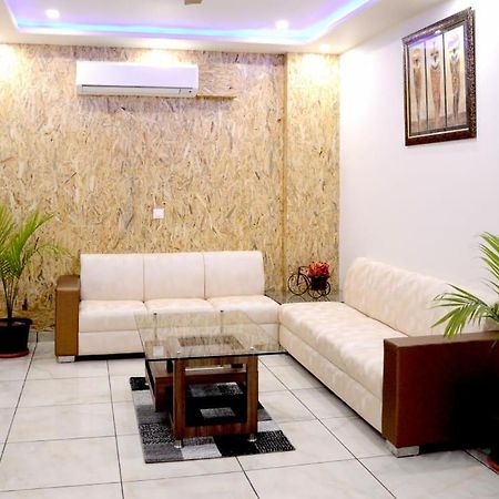 Jenus Hotel-Sindhi Camp Dzsaipur Kültér fotó