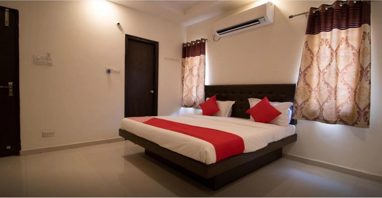 Jenus Hotel-Sindhi Camp Dzsaipur Kültér fotó