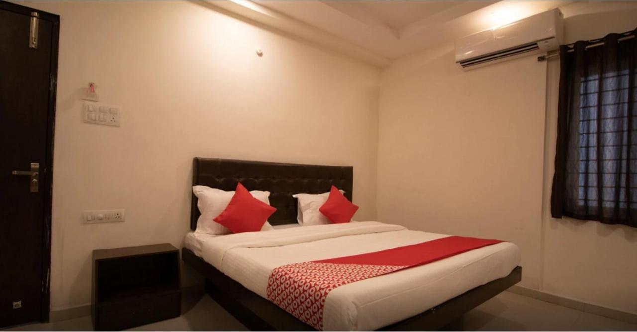 Jenus Hotel-Sindhi Camp Dzsaipur Kültér fotó